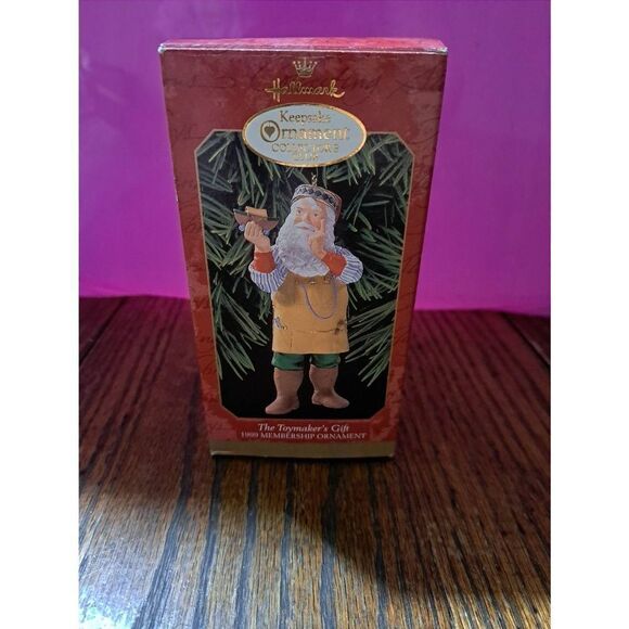 Vintage 1999 Hallmark Keepsake Toymakers Gift Santa Christmas Holiday Ornament - Picture 3 of 4